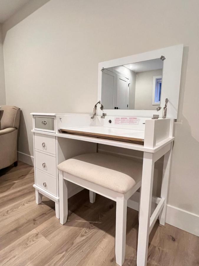 The Harmony Inn Spacious 2 Bdrms 2 Beds Basement Suite Surrey Exteriör bild