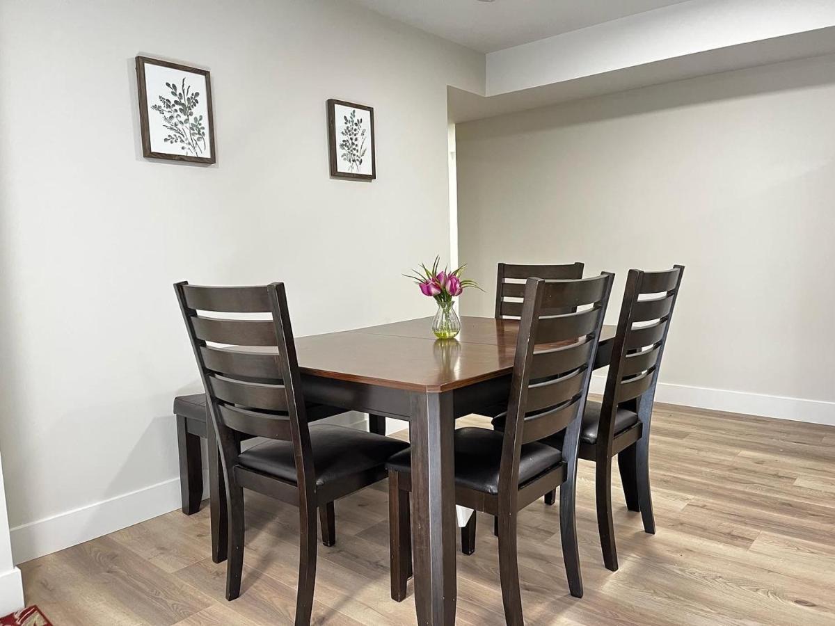 The Harmony Inn Spacious 2 Bdrms 2 Beds Basement Suite Surrey Exteriör bild