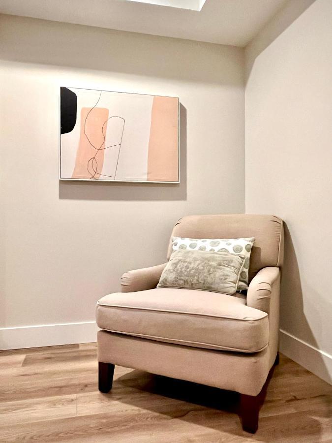 The Harmony Inn Spacious 2 Bdrms 2 Beds Basement Suite Surrey Exteriör bild